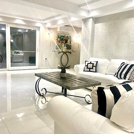Вилла Dioni Luxury House Nea Iraklitsa Экстерьер фото