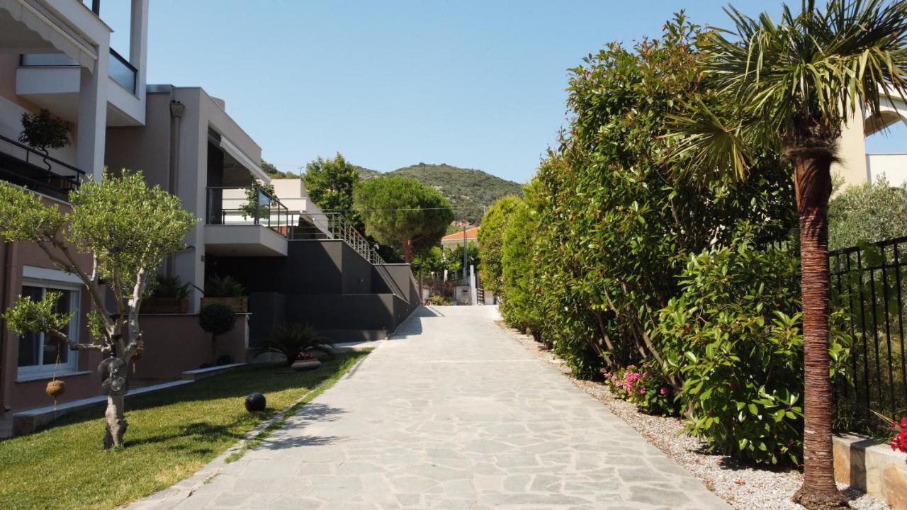 Вилла Dioni Luxury House Nea Iraklitsa Экстерьер фото